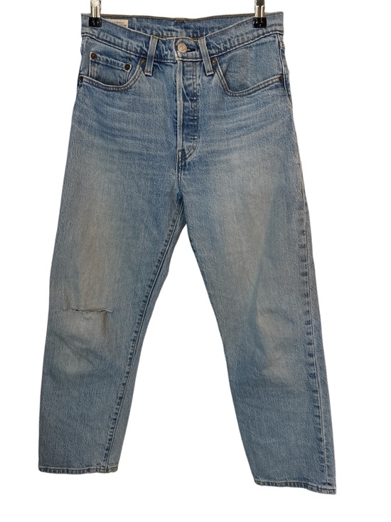 Levi’s 501 Jeans W26 Cropped Straight Leg Light Wash Distressed Vintage Fit - Picture 4 of 9